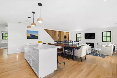 60 Franklin Avenue, Quiogue, NY 11978 - Photo 5