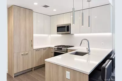 131-03 40th Road #15R, Flushing, NY 11354 - Photo 3