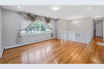 309 Sunrise Drive, Sayville, NY 11782 - Photo 15