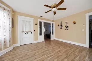 8 Juliet St, Bay Shore, NY 11706 - Photo 11