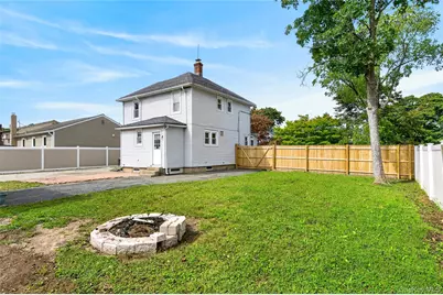 8 Juliet Street, Bay Shore, NY 11706 - Photo 23