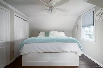 621 N Fulton Avenue, Lindenhurst, NY 11757 - Photo 13