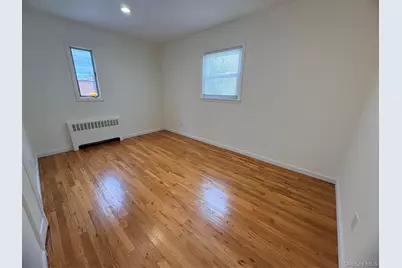32 Garnet Lane, Plainview, NY 11803 - Photo 5