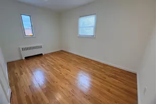 32 Garnet Ln, Plainview, NY 11803 - Photo 5