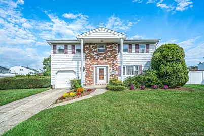 29 Sunshine Lane, Amityville, NY 11701 - Photo 1