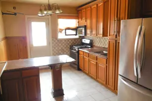 25-53 McIntosh St, East Elmhurst, NY 11369 - Photo 9
