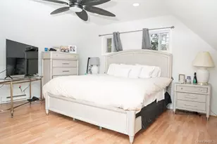 1369 N Clinton Ave, Bay Shore, NY 11706 - Photo 23