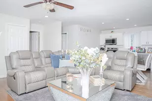 1369 N Clinton Ave, Bay Shore, NY 11706 - Photo 9