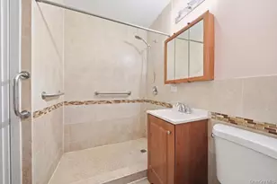 115-35 197th St, Saint Albans, NY 11412 - Photo 11