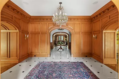 39 Chestnut Hill Drive, Upper Brookville, NY 11771 - Photo 9