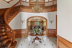 39 Chestnut Hill Dr, Upper Brookville, NY 11771 - Photo 7