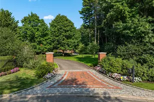 39 Chestnut Hill Dr, Upper Brookville, NY 11771 - Photo 47
