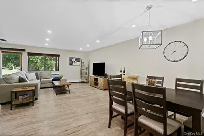 7 Granada Crescent #2, White Plains, NY 10603 - Photo 5