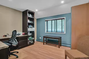 43 Stonehurst Ln, Dix Hills, NY 11746 - Photo 39
