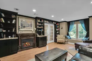 43 Stonehurst Ln, Dix Hills, NY 11746 - Photo 11