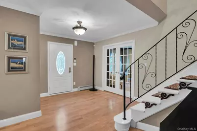 43 Stonehurst Lane, Dix Hills, NY 11746 - Photo 5