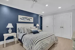 43 Stonehurst Ln, Dix Hills, NY 11746 - Photo 33