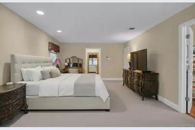 43 Stonehurst Lane, Dix Hills, NY 11746 - Photo 25