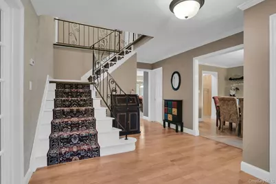 43 Stonehurst Lane, Dix Hills, NY 11746 - Photo 7