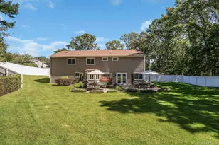 43 Stonehurst Ln, Dix Hills, NY 11746 - Photo 45