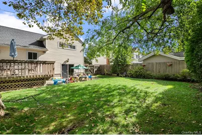 25 Marilyn Boulevard, Plainview, NY 11803 - Photo 25
