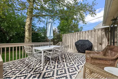 25 Marilyn Boulevard, Plainview, NY 11803 - Photo 23