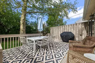 25 Marilyn Blvd, Plainview, NY 11803 - Photo 23