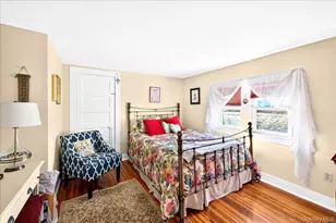 81 Oak Rd, Bayport, NY 11705 - Photo 13
