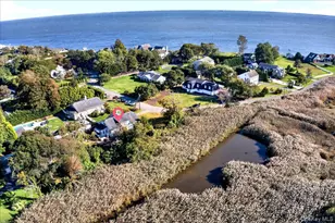 81 Oak Rd, Bayport, NY 11705 - Photo 3