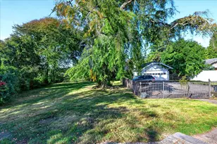 81 Oak Rd, Bayport, NY 11705 - Photo 27