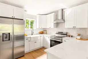 8 Woodlawn Ave, Selden, NY 11784 - Photo 9