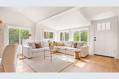 8 Woodlawn Avenue, Selden, NY 11784 - Photo 3