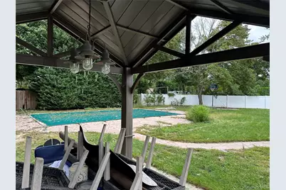 1385 Gardiner Drive, Bay Shore, NY 11706 - Photo 15