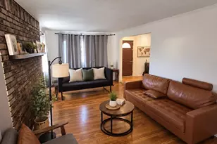 204 Wellington Rd, Hempstead, NY 11003 - Photo 3