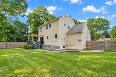 22 Logan Place, Mastic, NY 11950 - Photo 21
