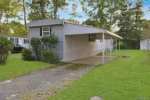 525 Riverleigh Ave, Riverhead, NY 11901 - Photo 9