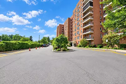 245 Rumsey Road #8R, Yonkers, NY 10701 - Photo 1