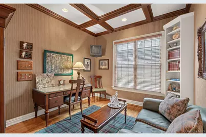 36 Stone Hill Drive S, Manhasset, NY 11030 - Photo 19