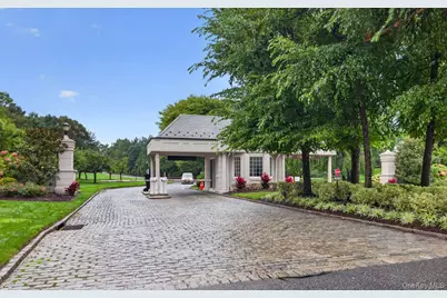 36 Stone Hill Drive S, Manhasset, NY 11030 - Photo 35