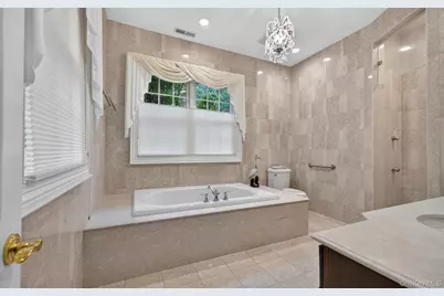 36 Stone Hill Drive S, Manhasset, NY 11030 - Photo 17