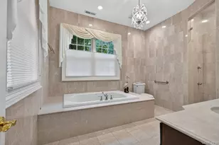 36 Stonehill Dr S, Manhasset, NY 11030 - Photo 17
