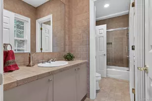 36 Stonehill Dr S, Manhasset, NY 11030 - Photo 27