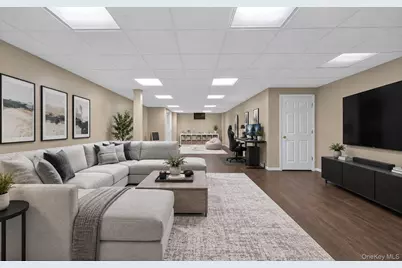 36 Stone Hill Drive S, Manhasset, NY 11030 - Photo 29