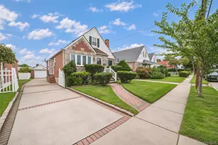 711 Covert Ave, New Hyde Park, NY 11040 - Photo 1