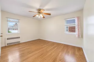 711 Covert Ave, New Hyde Park, NY 11040 - Photo 11