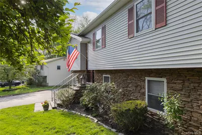 5 Nickolaus Lane, Nanuet, NY 10954 - Photo 3