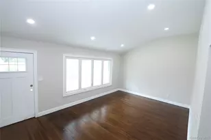 1537 Agate St, Bay Shore, NY 11706 - Photo 5