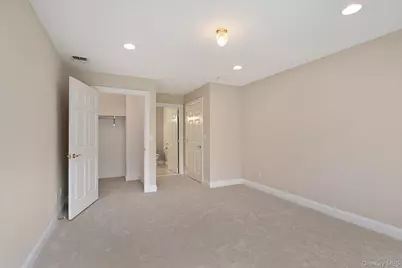 991 Madeira Boulevard, Melville, NY 11747 - Photo 9