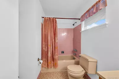 25 Sherry Lane, Hauppauge, NY 11788 - Photo 17