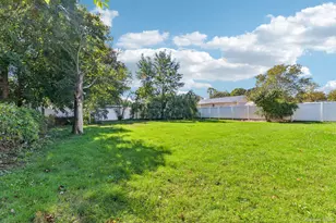 4 Patton St, Brentwood, NY 11717 - Photo 25